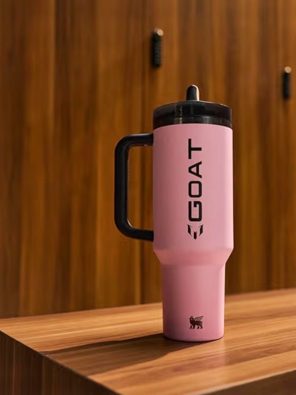 Stanley X Messi/Pink/Black/Flip Straw/GOAT/Travel Tumbler with Black Handle/NIB! - Picture 3 of 15